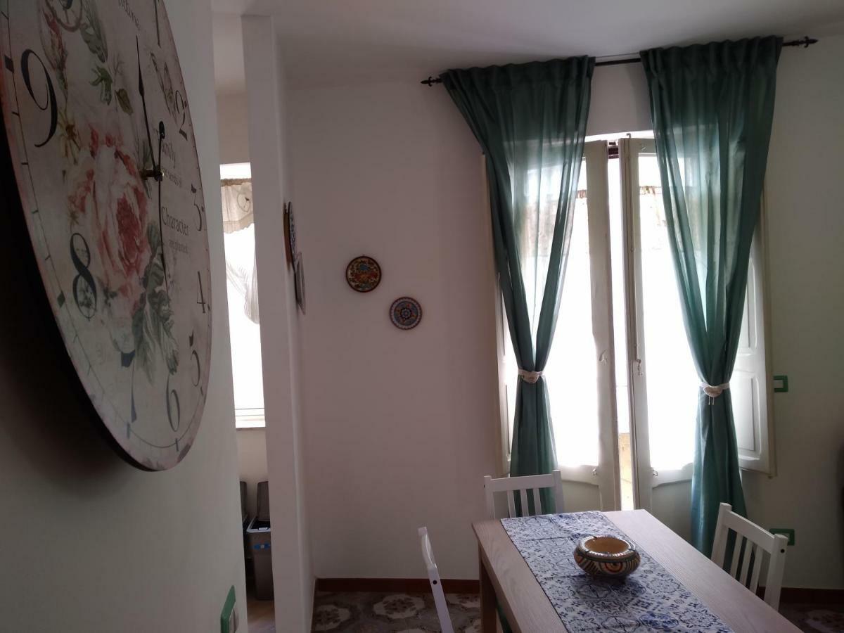 Una Scala Dal Centro Agrigento Exterior photo